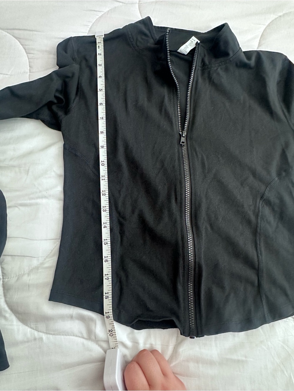 Amazon’s Essentials Zip Up Workout Jacket - Picture 9 of 10